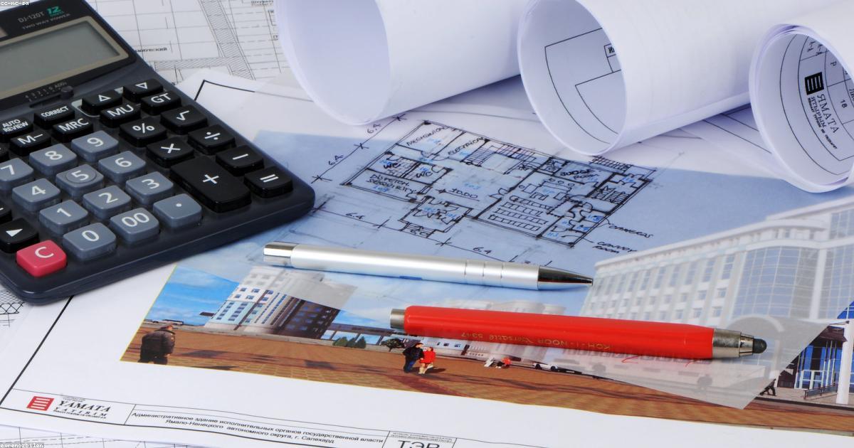 Architect and builder collaborating on a modern design-build project